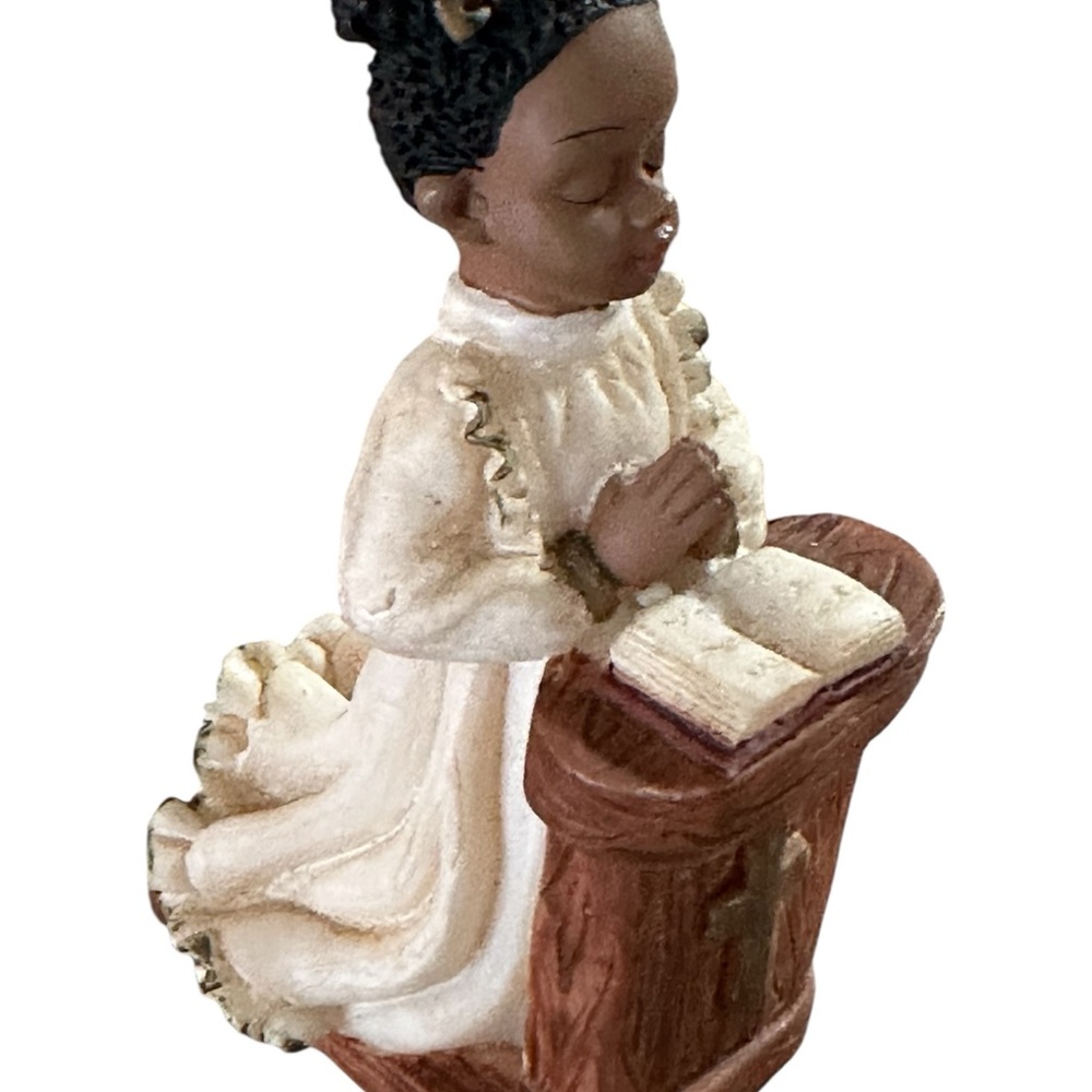 Young’s 1995, Ceramic Girl Kneeling in Prayer. - Picture 3 of 8